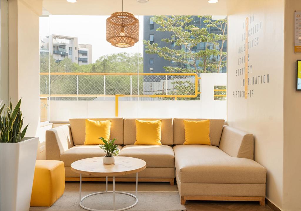 Posezení v ubytování Bloom Hotel Balewadi