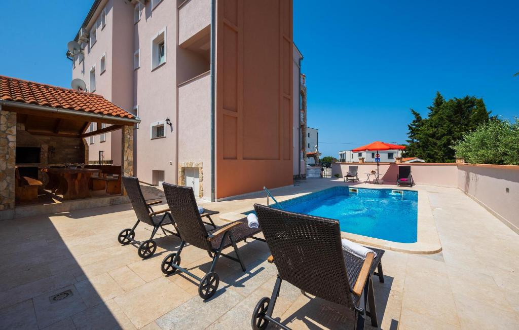 Beautiful Apartment In Pula With Swimming Pool