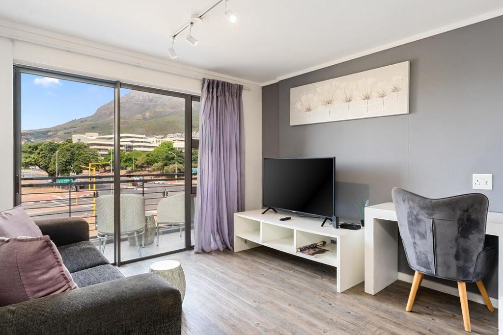 Photo inspiration: Gallery Detail: Mountain View 3 Bedroom Apartment Apartments For Rent In