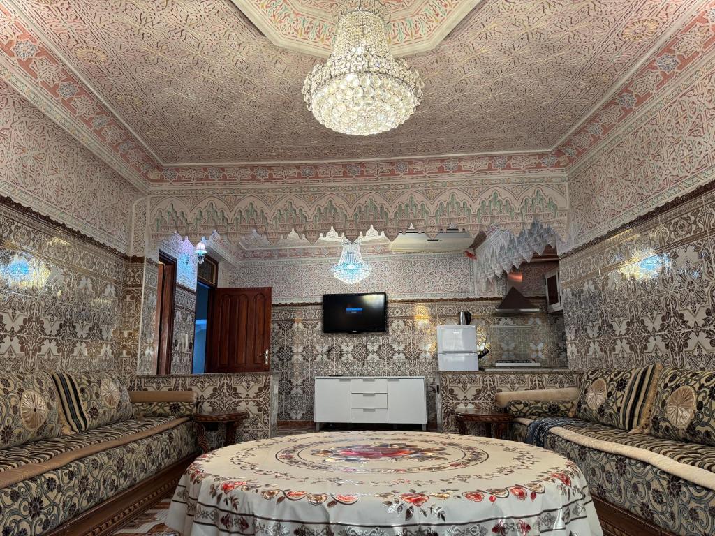 TV a/nebo společenská místnost v ubytování Appartements dior al hoceima