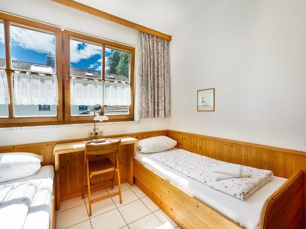 Postel nebo postele na pokoji v ubytování Traumhafte Wohnung im Berchtesgadener Land