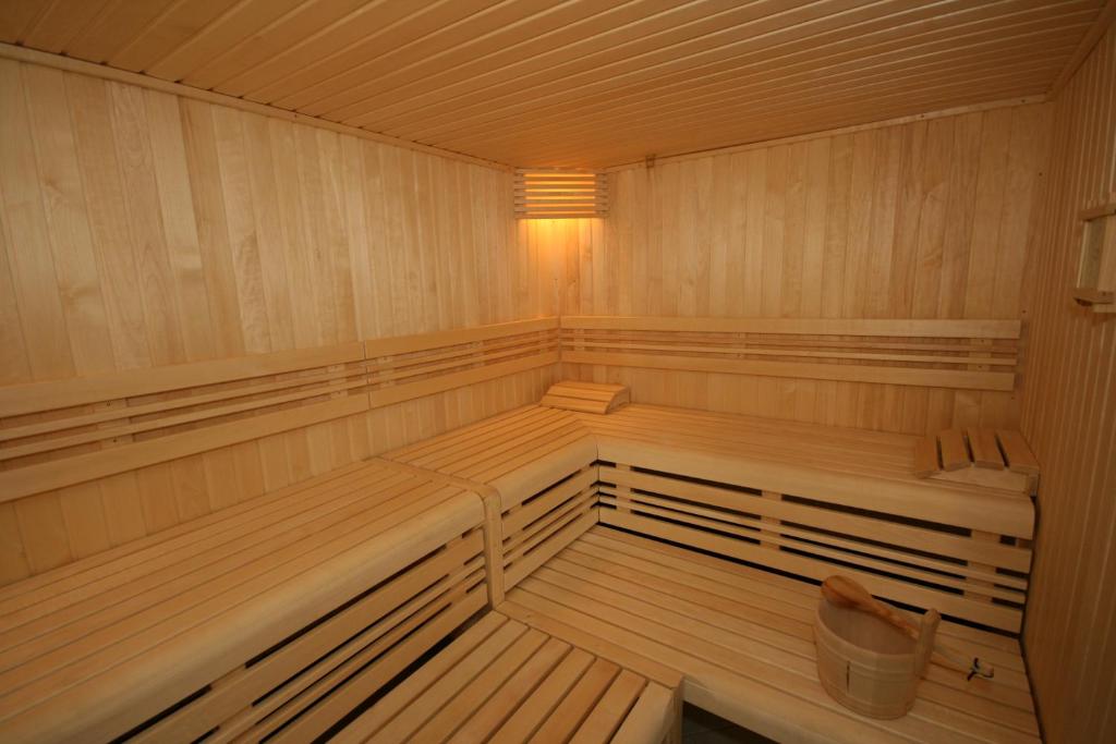 Fotografie z fotogalerie ubytování Grand Hôtel "Château de Sully" - Piscine & Spa -Teritoria v destinaci Sully
