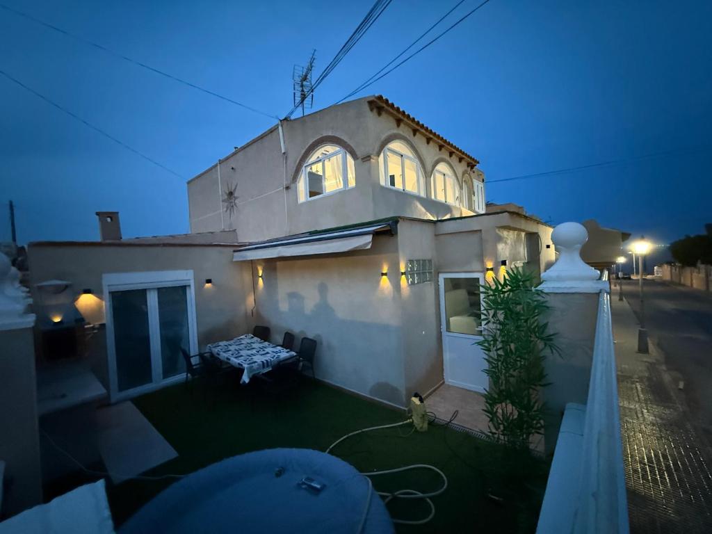CASA Adosada obra nueva Calas santa pola del este 50 metros del mar - Maison 3 Chambres