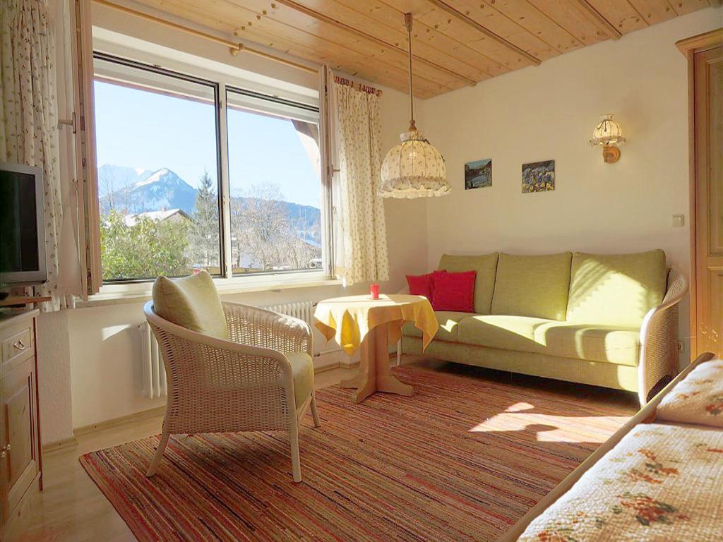 Ferienwohnungen Lind - Appartement Met Uitzicht Op De Tuin