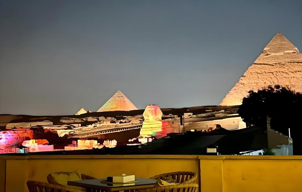 Foto Kairos asuva majutusasutuse PYRAMIDS & SPHINX GATE HOTEL front view galeriist
