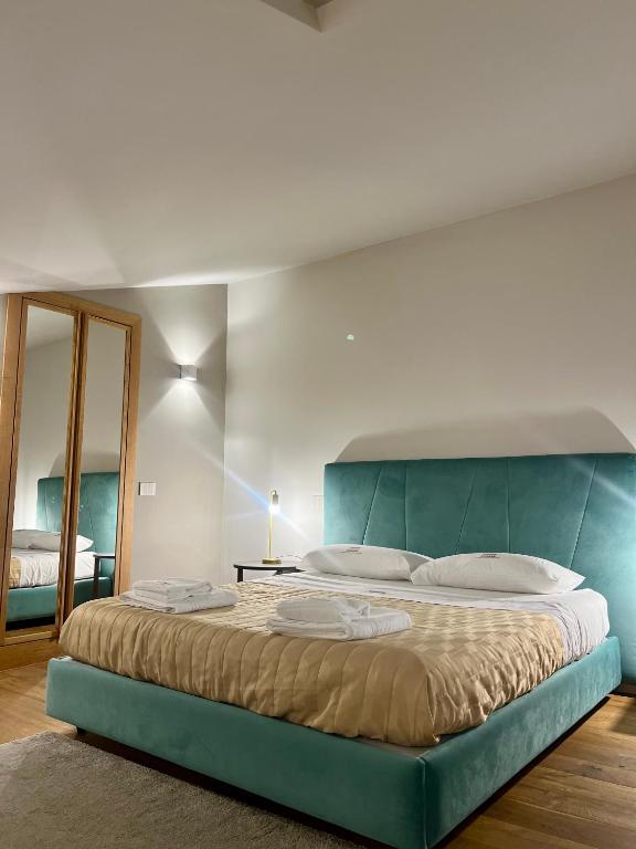 Postel nebo postele na pokoji v ubytování Atenea Palace Luxury Rooms - Atenea Collection