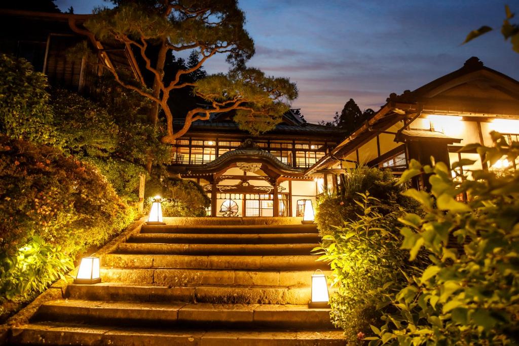 Aed väljaspool majutusasutust Hakone Kowakien Mikawaya Ryokan