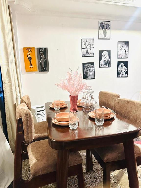 Posezení v ubytování Big Private Room with Amazing Views in Heart of the City
