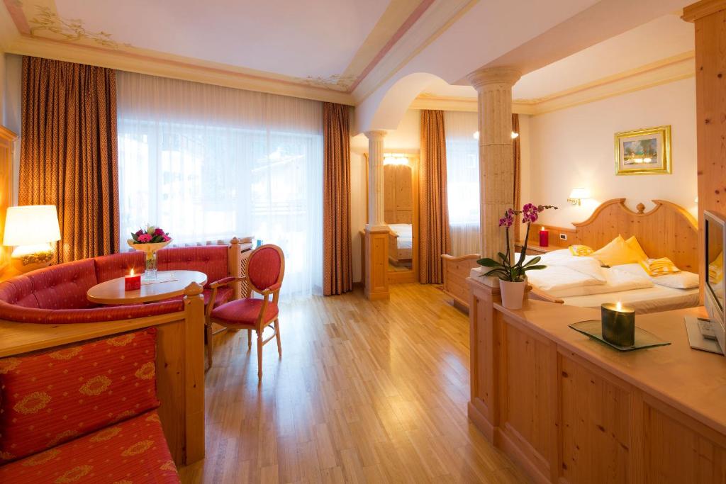 Dolomites Wellness Hotel Savoy - Junior Suite