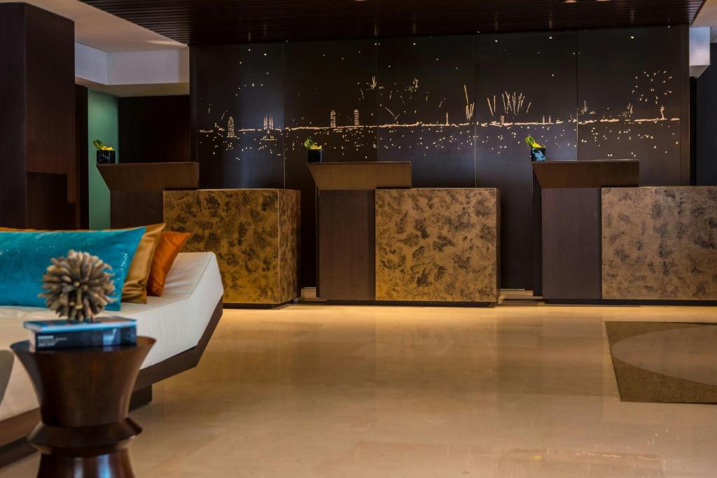 Posezení v ubytování Renaissance Barcelona Hotel