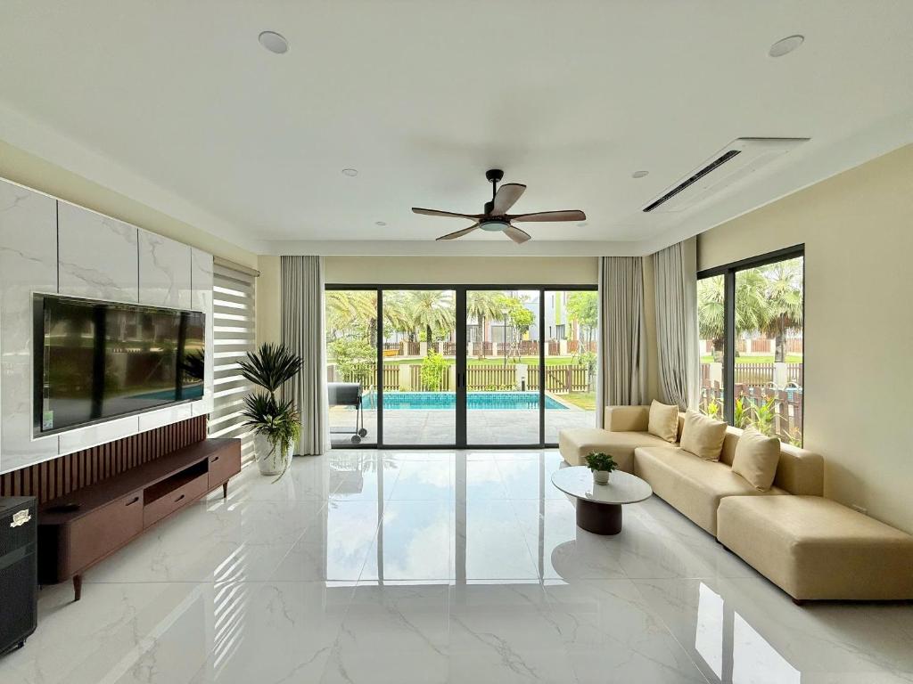 Bazén v ubytování Casa Passion Villa Hồ Tràm nebo v jeho okolí