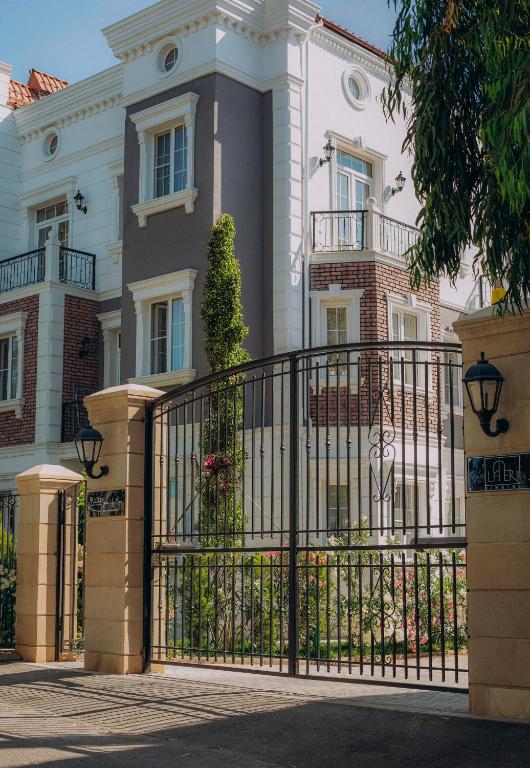 فضای داخلی Lamer Sea Breeze Resort در باکو - تصویر ۳