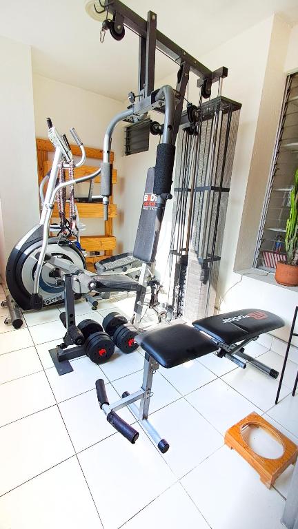 Fitness centrum a/nebo fitness zařízení v ubytování Habitación Privada en Apartamento, Conquistadores