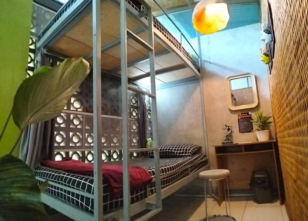 Condro Wulan Hostel - 8