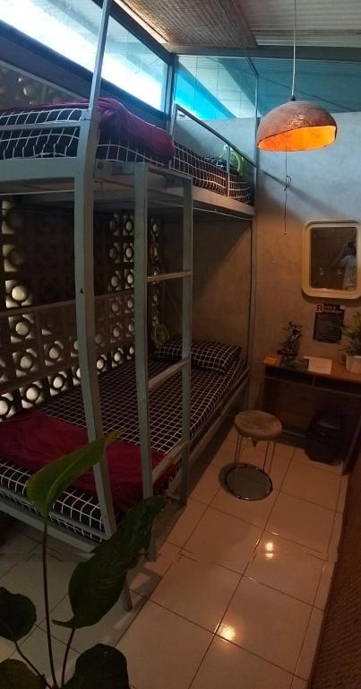Condro Wulan Hostel - 11