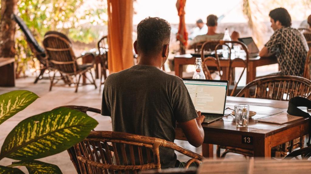Hostia v ubytovaní Artjuna Cabanas - CoLiving Community in Anjuna