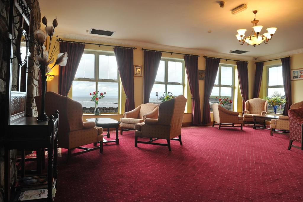 Posezení v ubytování Fitzgeralds Hotel