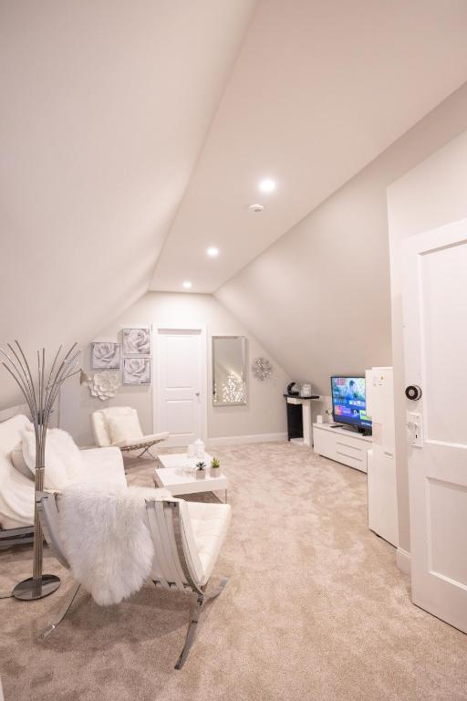 Bayonne Bay Inn - Two-Bedroom House