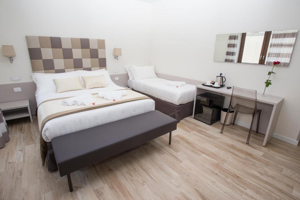 Leonardo Da Vinci Guest House - 8