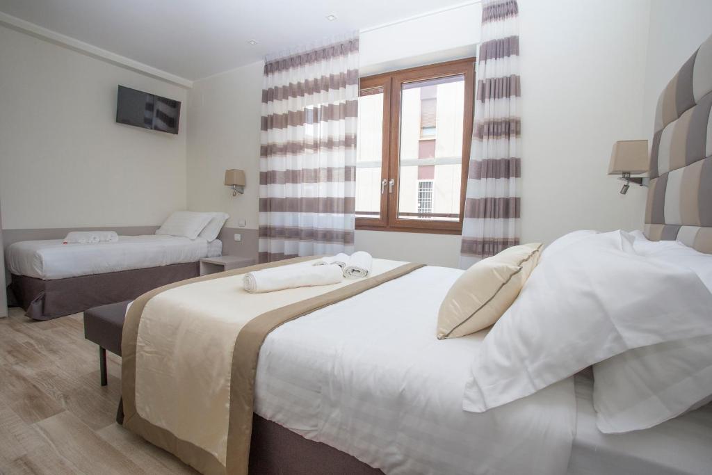 Leonardo Da Vinci Guest House - 11