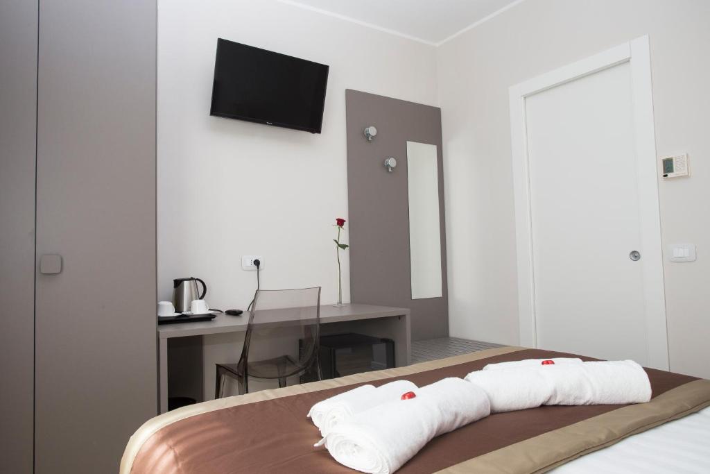 Leonardo Da Vinci Guest House - 17