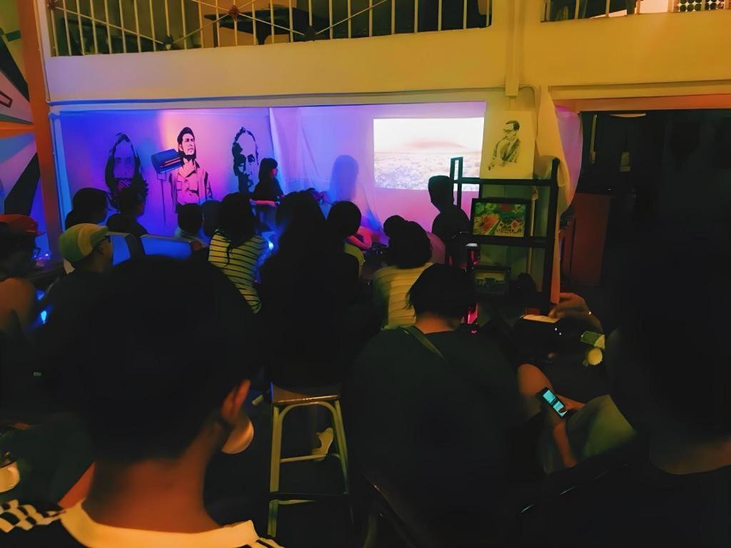 Clientes alojados en Oldie and Sleepy Hostel