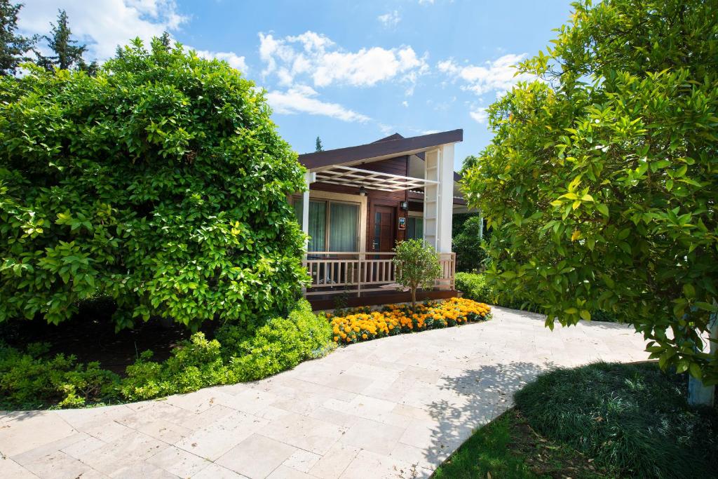Сад в Kimera Lounge Boutique Hotel & Spa