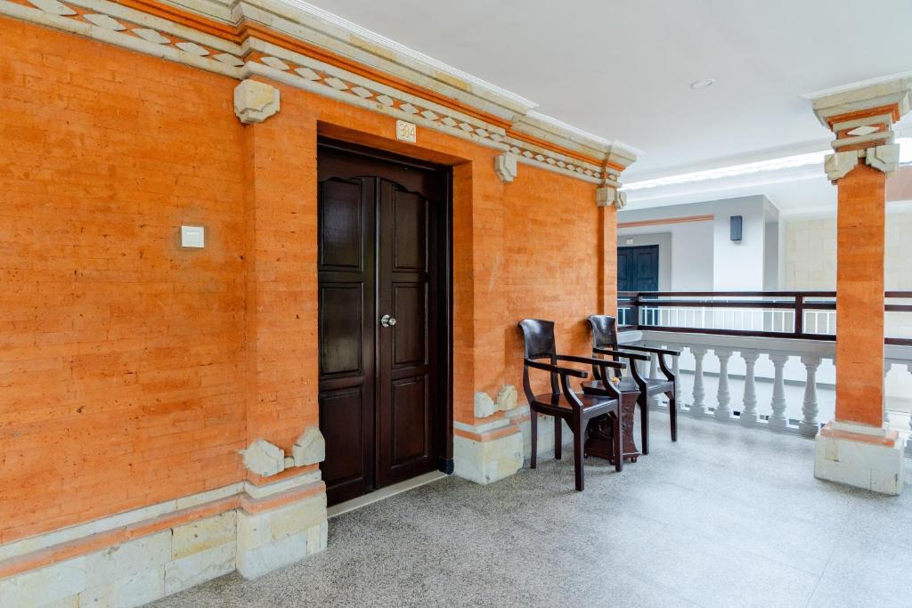 Balkón nebo terasa v ubytování Dewi Sri Hotel