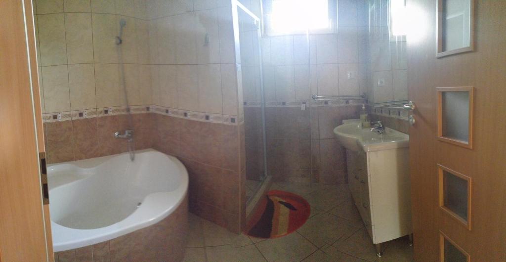 Kúpeľňa v ubytovaní Öreghegy Vendégház