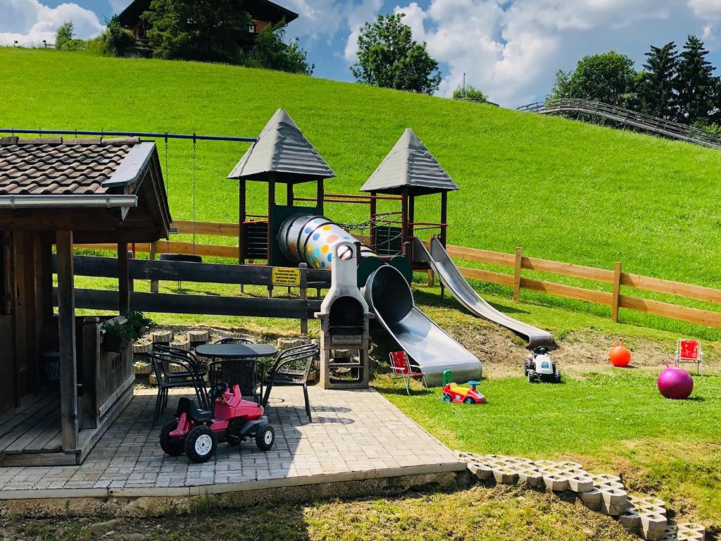 Herní místnost nebo prostor pro děti v ubytování Modern Mansion in Kaprun near Ski Area