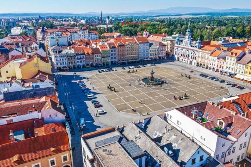 Nespecifikovaný výhled na destinaci České Budějovice nebo výhled na město při pohledu z penzionu