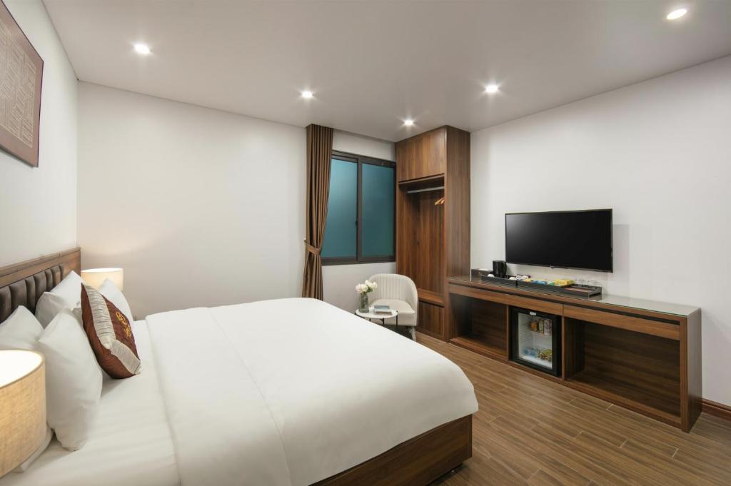 TV a/nebo společenská místnost v ubytování Lam Anh Hotel 6 Ngoại Giao Đoàn BT4-10
