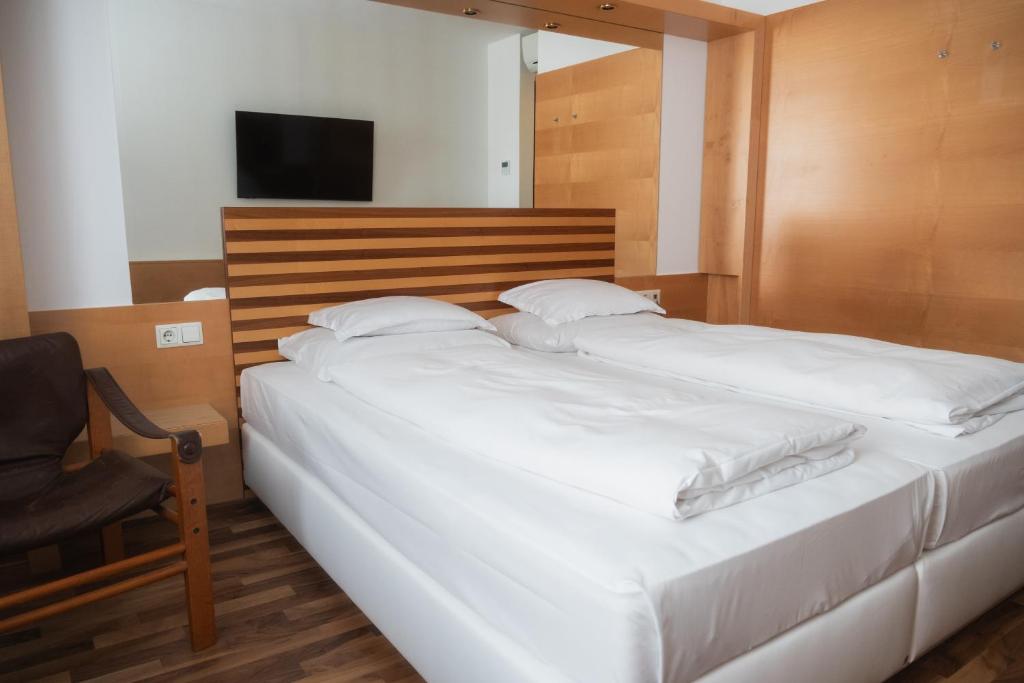 
Standard Double or Twin Room
