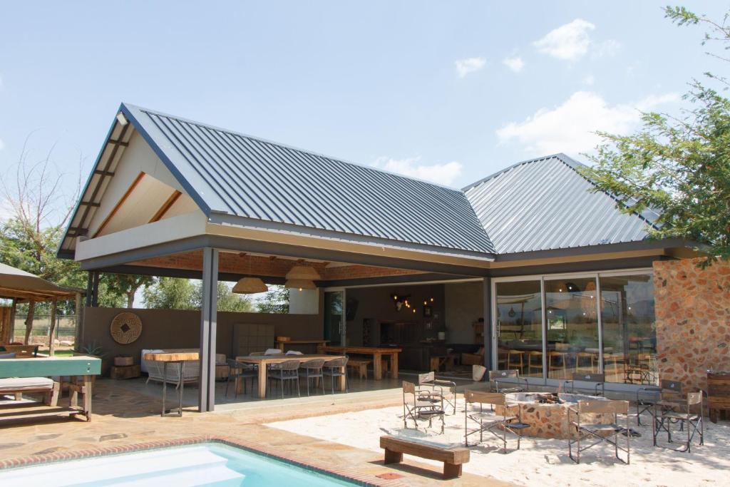 Bazén v ubytování Stroomrivier Lodge nebo v jeho okolí