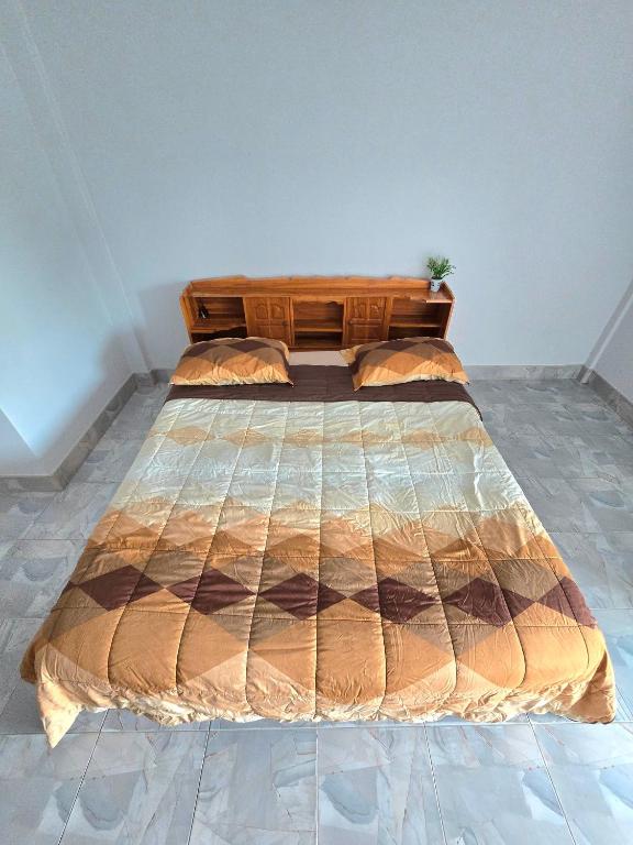Ένα ή περισσότερα κρεβάτια σε δωμάτιο στο You And Me Guesthouse