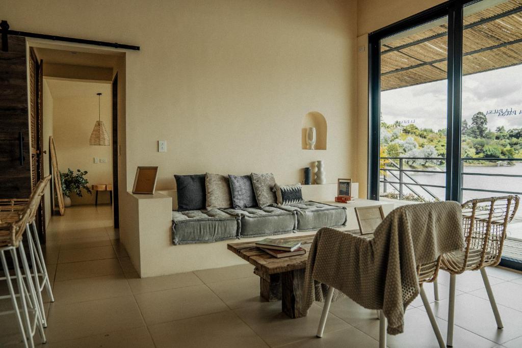Istumisnurk majutusasutuses La Pausa Hotelbistro
