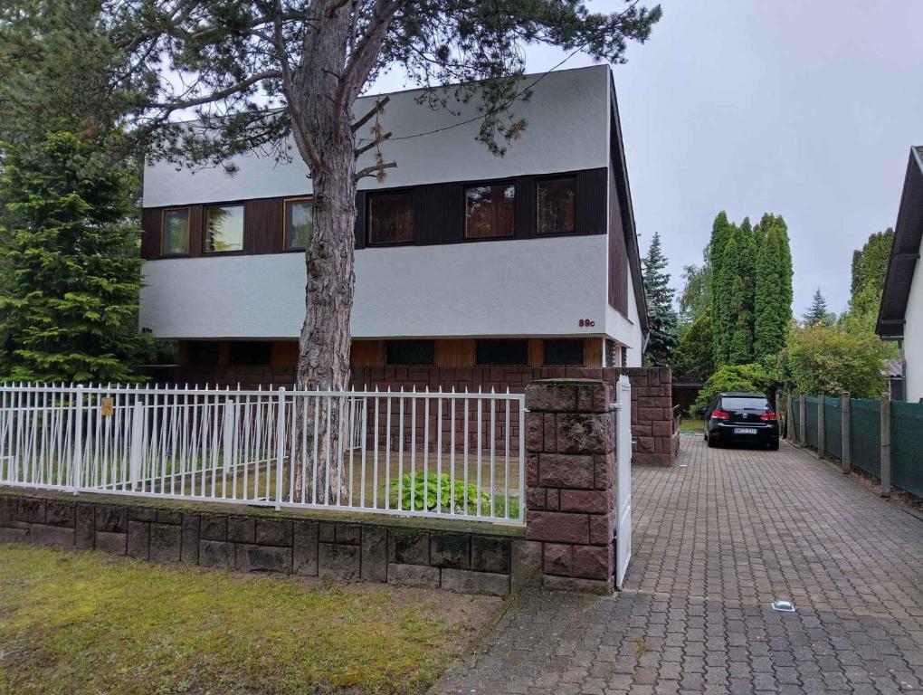 Budova, v ktorej sa dovolenkový dom nachádza