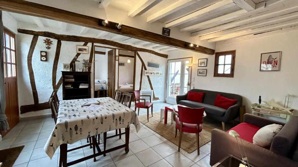 Khu vực ghế ngồi tại Chez Tata – Maison de Vacances Authentique au Cœur du Crotoy