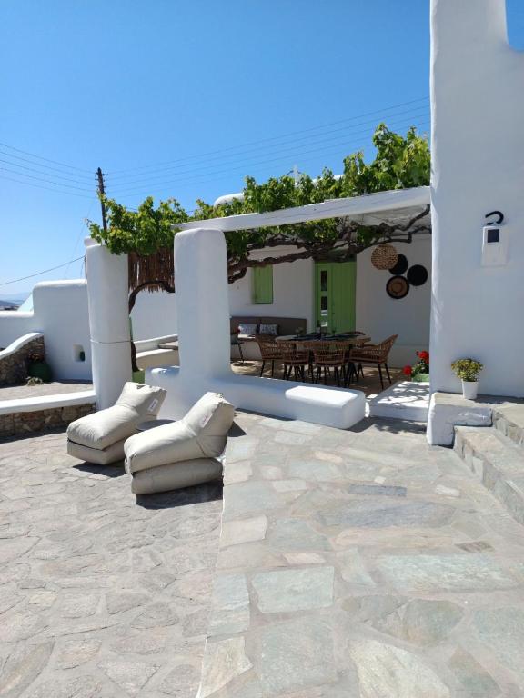 Posezení v ubytování Casa Annaise Mykonos - Cycladic Gem with Pool & Jacuzzi