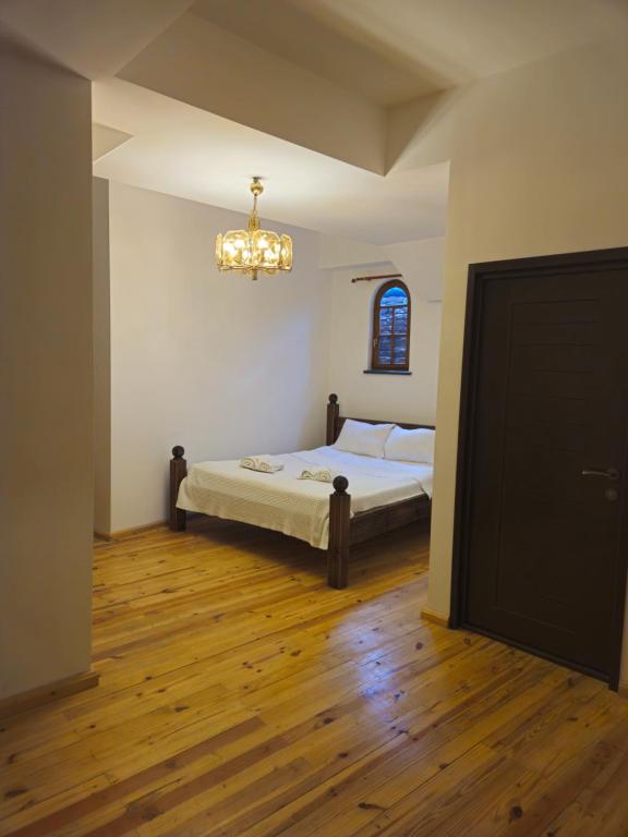 Postel nebo postele na pokoji v ubytování Boutique Hotel Verdzi