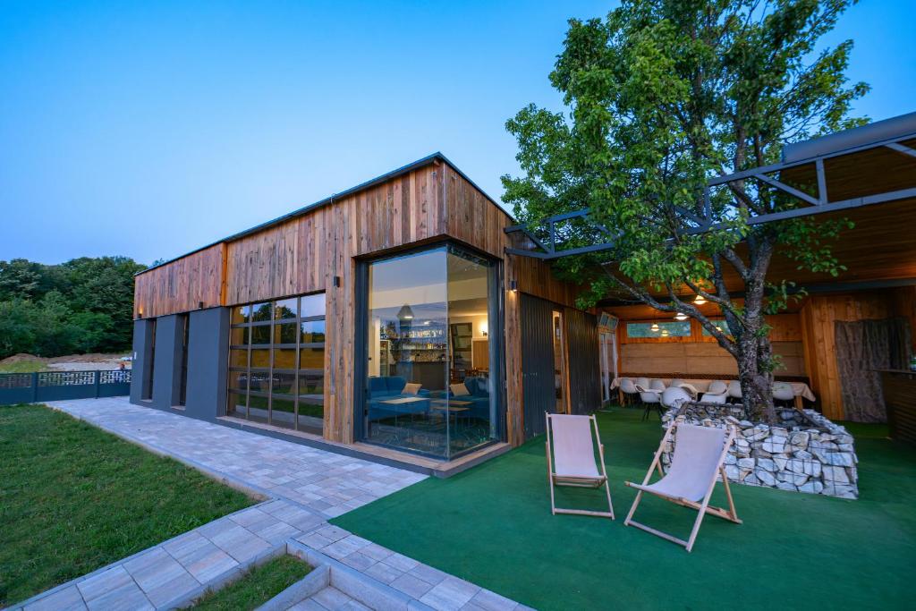 Budova, kde se vila nachází