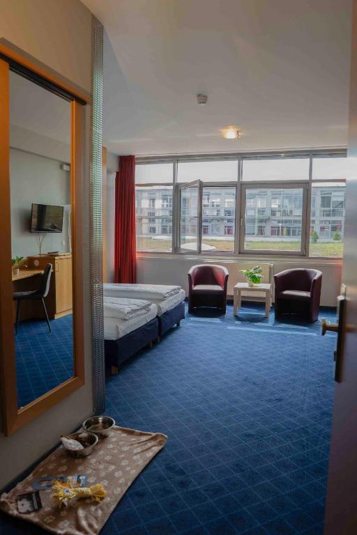 Plaza Inn Braunschweig City Nord - Large Double Room