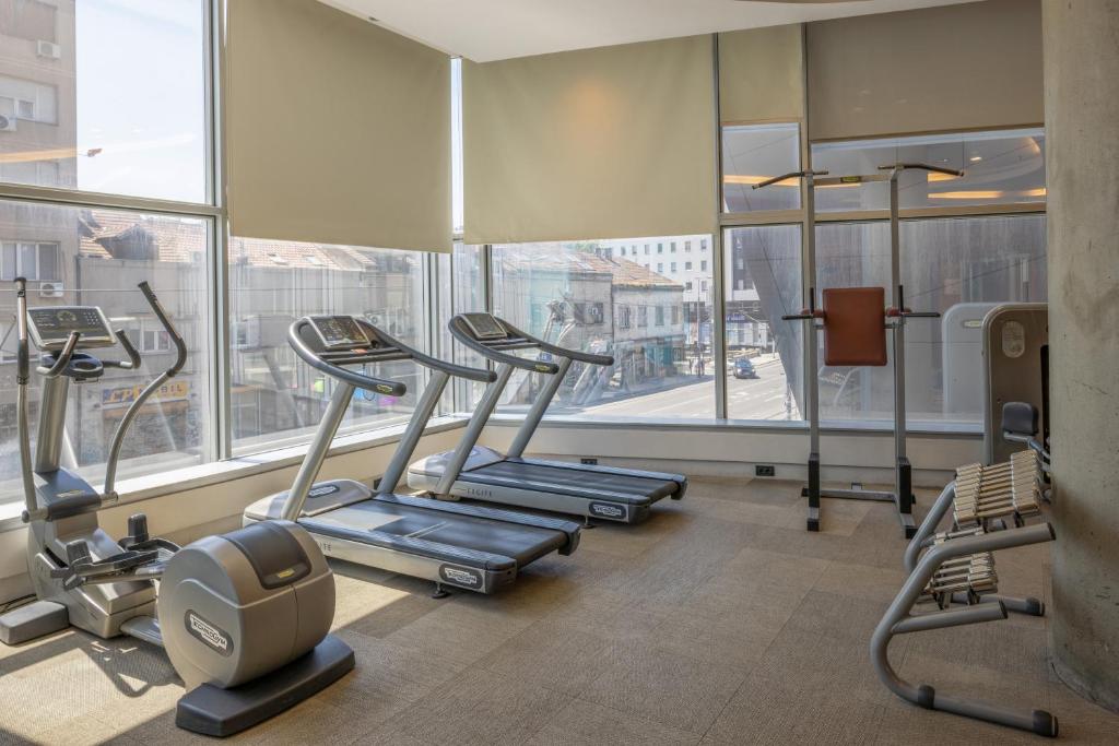 Fitness centrum a/nebo fitness zařízení v ubytování Nobel Zira Hotel