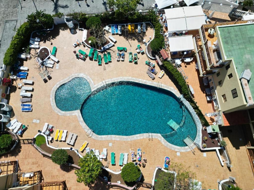 La alberca dentro o cerca de Gure Ametsa By Sydney