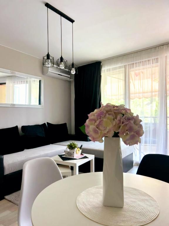 Prostor za sedenje u objektu Deva Apartments