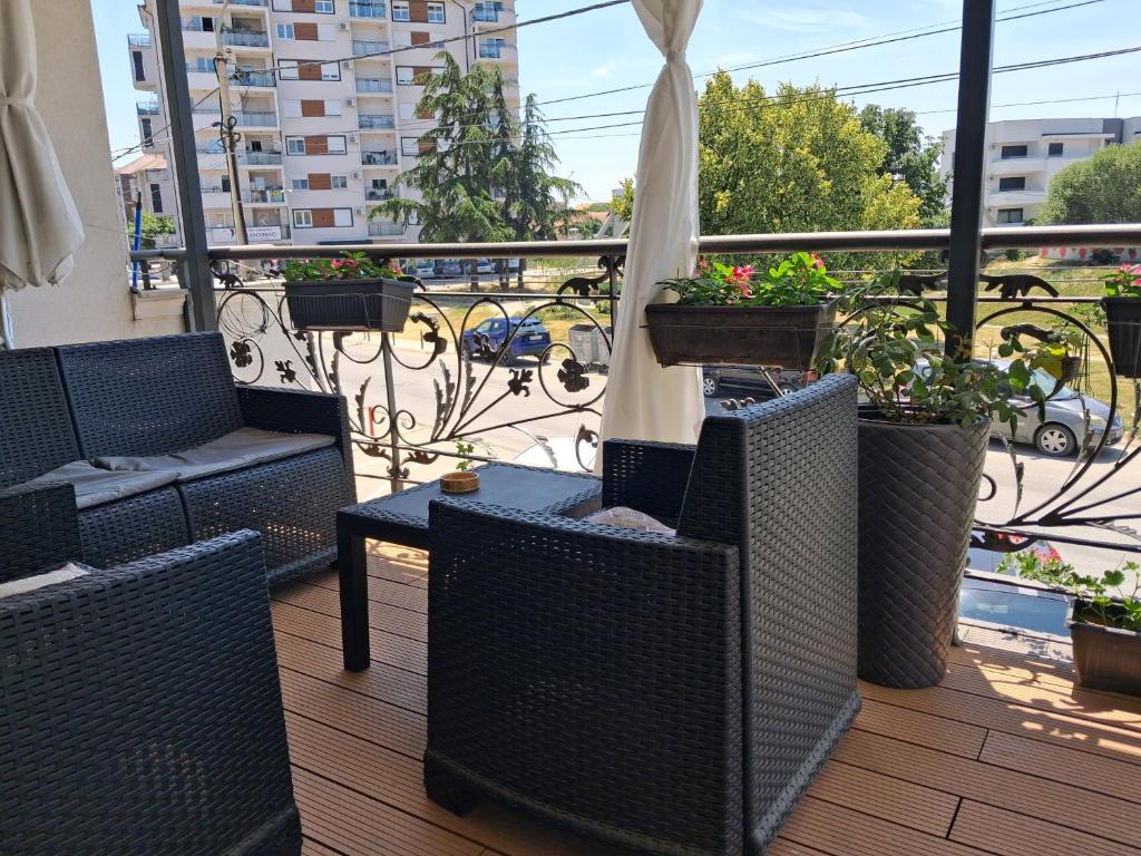 Balkón nebo terasa v ubytování DINA LUX Apartman