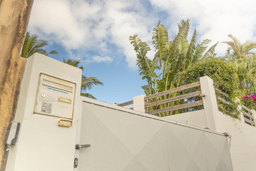 Photo de la galerie de l'établissement Villa Ile d'Eden - Vue mer-Piscine - By Sister Home, à Sainte-Marie