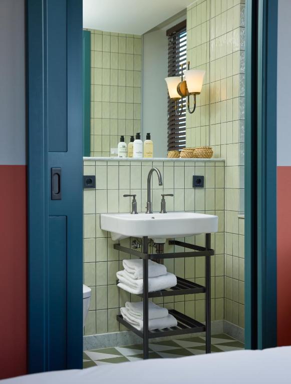 The July - Boat & Co - Resim 24