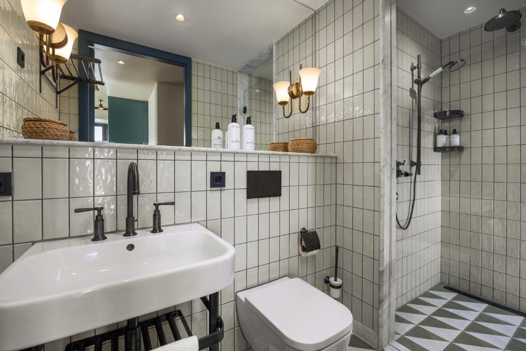 The July - Boat & Co - Resim 5