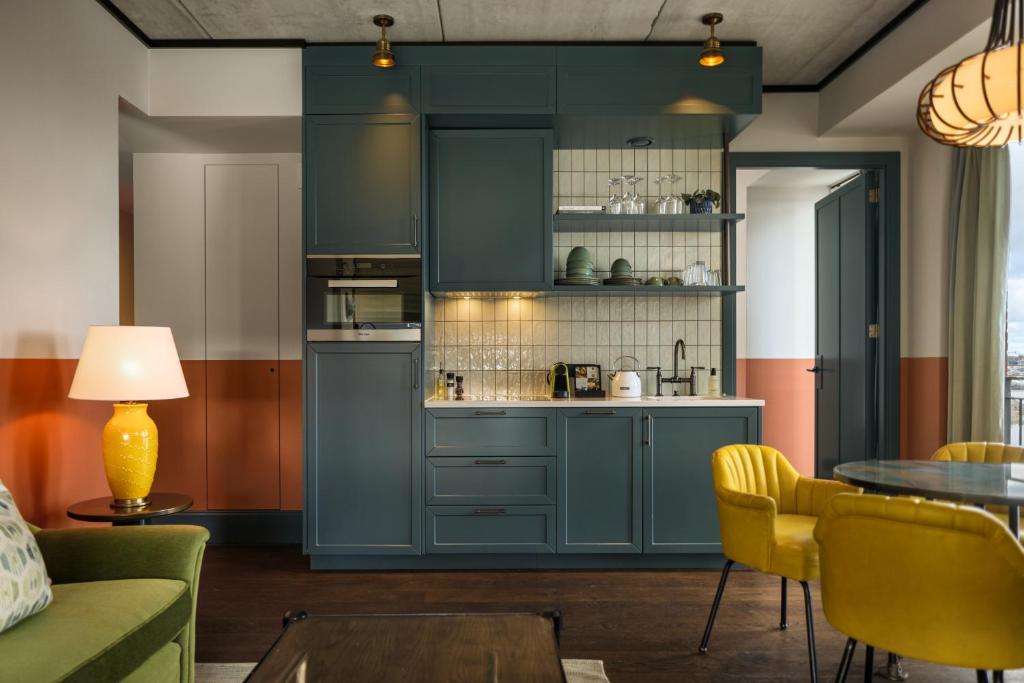 The July - Boat & Co - Resim 26